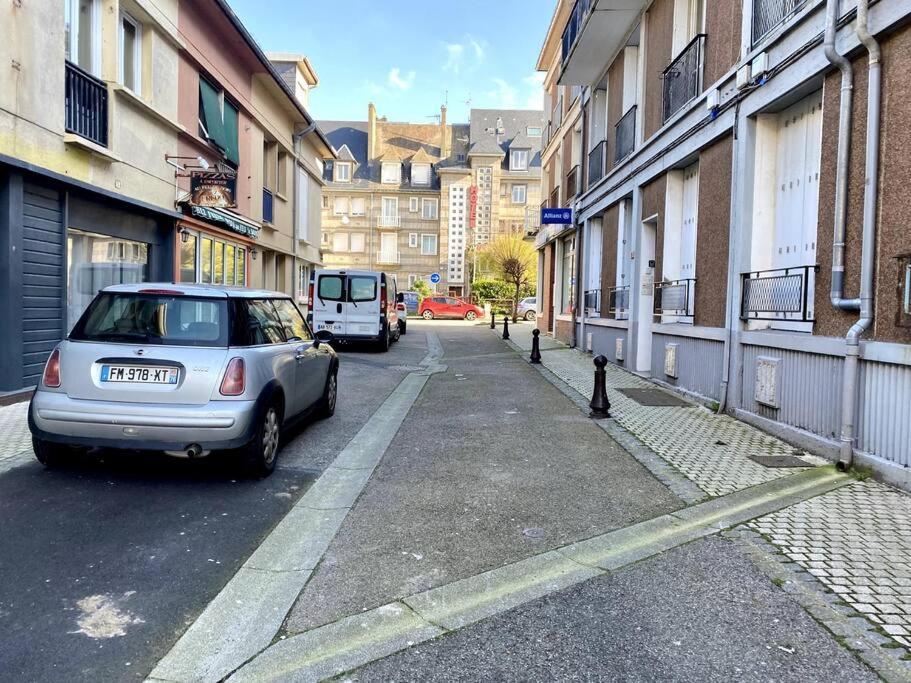L'Appartement De La Place Saint-Valery-en-Caux Exterior foto
